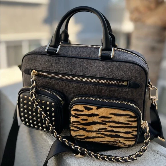 SALE🔥🔥MICHAEL KORS SIGNATURE ELLIOT STUDDED TIGER PRINT CALF HAIR SHOULDER BAG